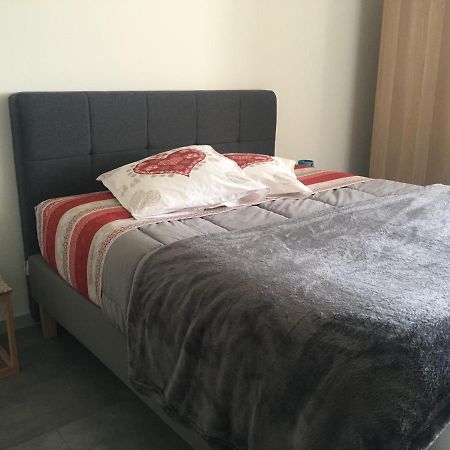Appartement T2 Independant Dans Maison Pugny-Chatenod Dış mekan fotoğraf